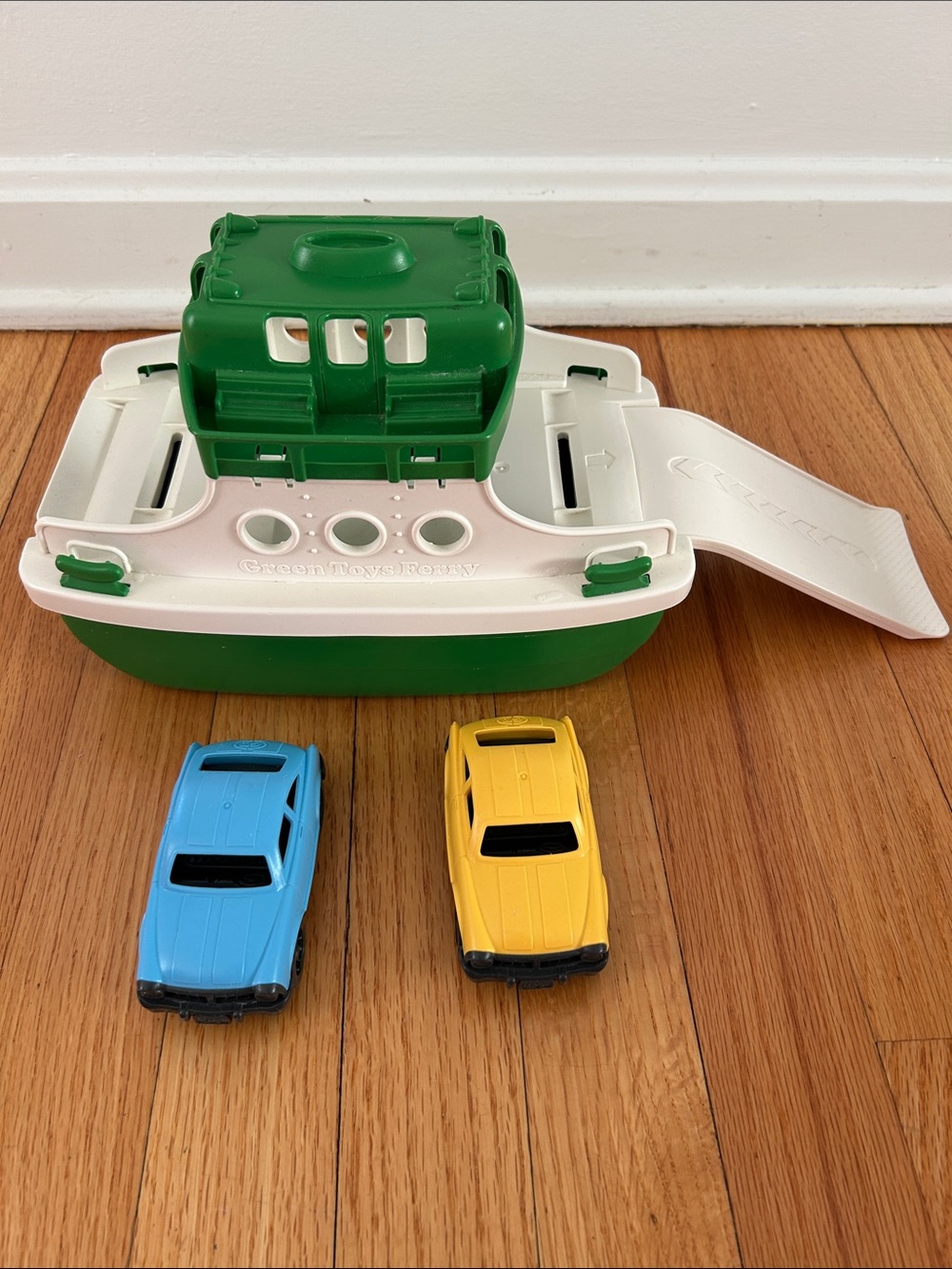 Green Toys ferry with two cars